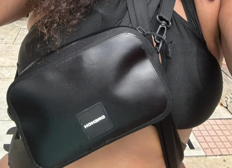 7 Things to Check Before Buying a Waterproof Phone Pouch